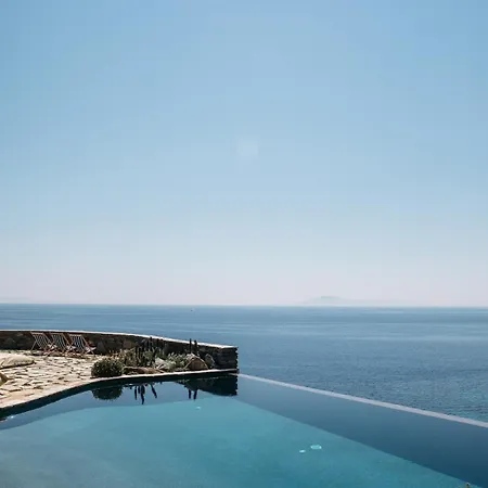 בית נופש Pool Front Unique Bedrooms With Access To The Sea