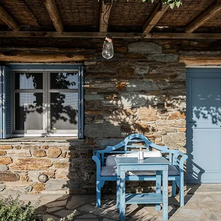 Pool Front Unique Bedrooms With Access To The Sea