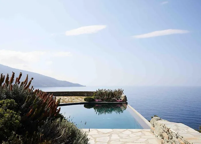 Pool Front Unique Bedrooms With Access To The Sea Prázdninový dům *