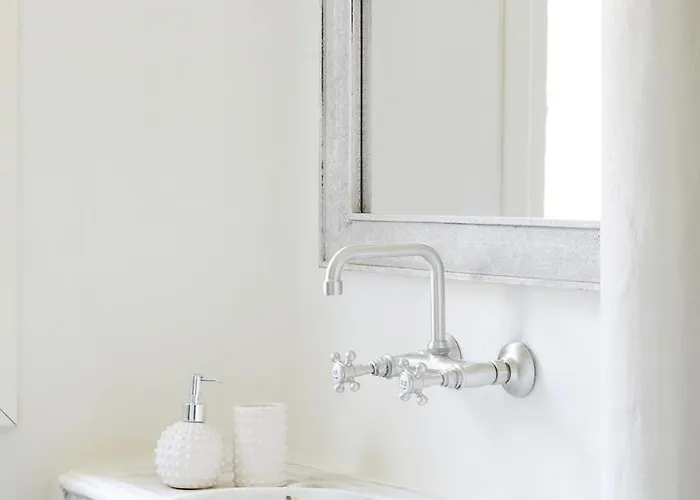 Prázdninový dům Pool Front Unique Bedrooms With Access To The Sea *